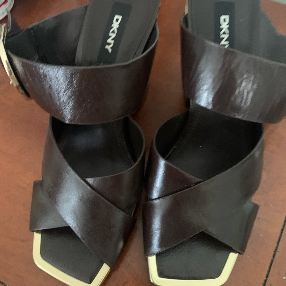 NEW never worn brown open toe leather heels